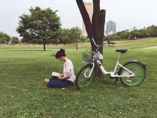 More fun with Seoul Bike at Yeouinaru Hangang Park.Get SEOUL Magazine (iOS, Android)