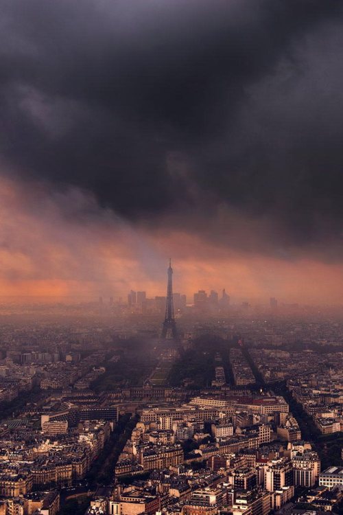 visualechoess:  Sky-water - © Alain Wallior | ᶹᶥᶳᶸᵃᶩᶳ 