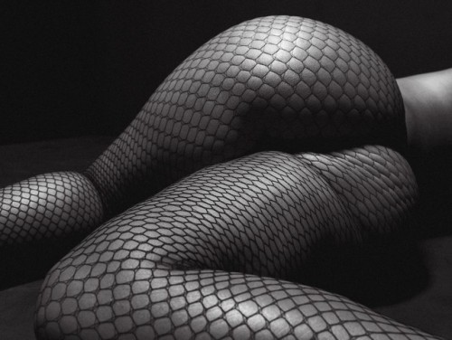 XXX curvy-models: Ashley Graham  “nude”  photo