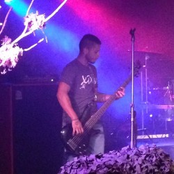 @inabellum had an awesome show last night! Check them out they are a metal/reggae band and @05andres20 with an XDiv. shirt 