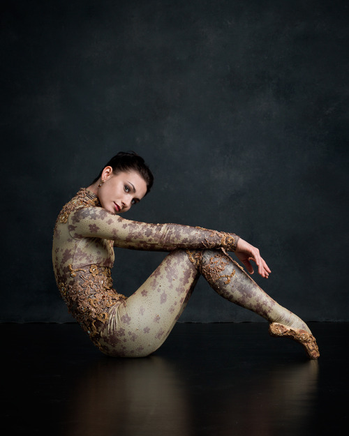 Sarah Lane, Soloist with American Ballet Theatre.  For more photos see www.nycdanceproject.com Photo