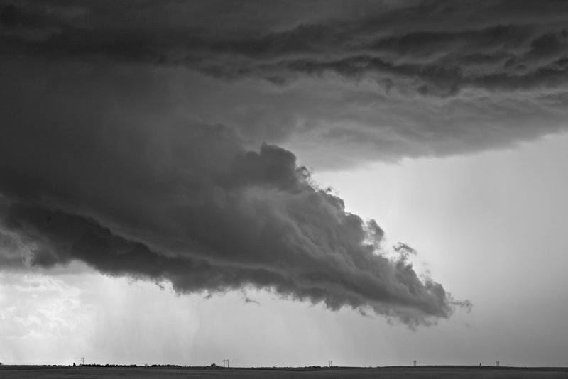 staceythinx:When clouds get dark and menacing, photographer Mitch Dobrowner is often