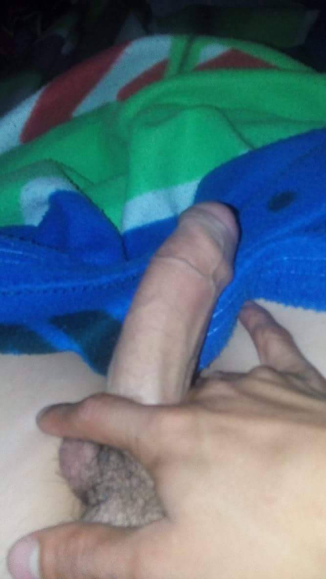 autentiko:  Carlitos Mexicano 18 añitos muy buena tula le gusta mistrarxe a cual