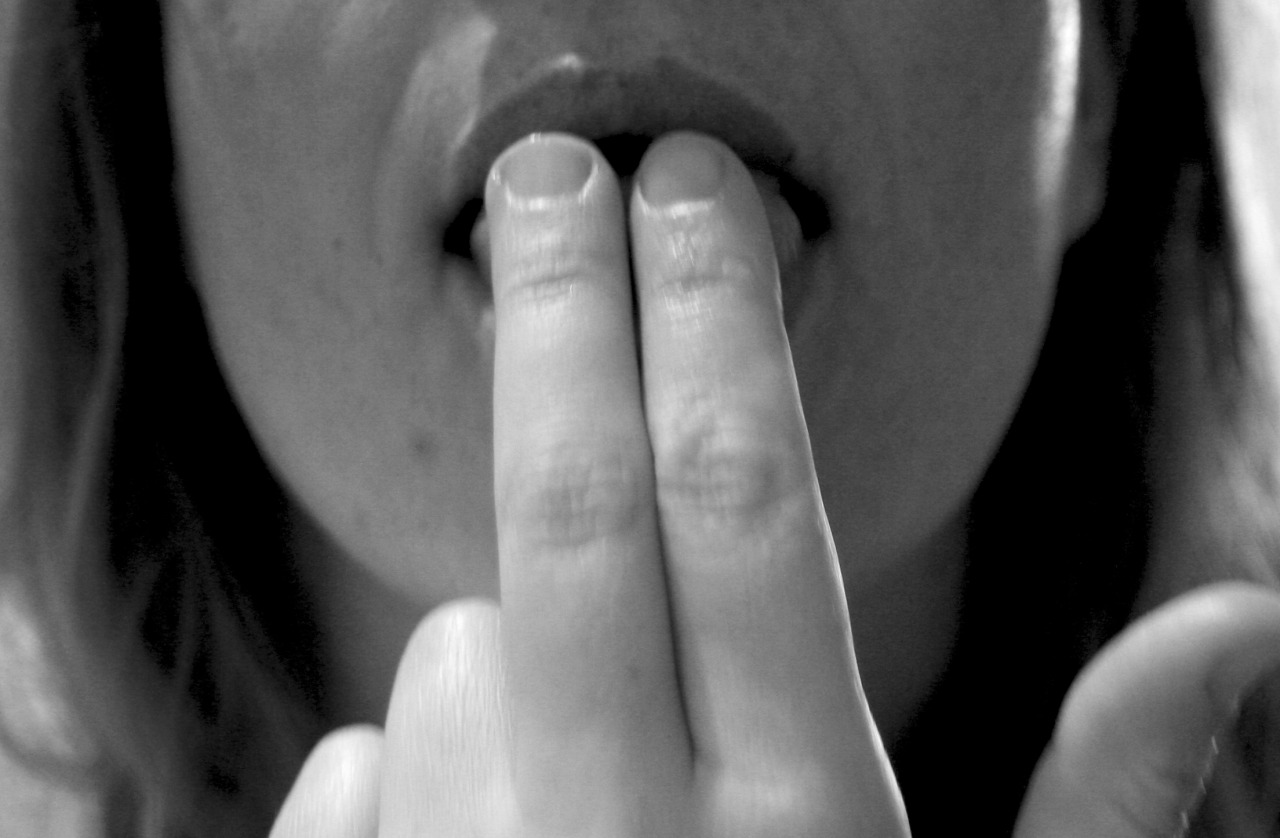 bi-tami:  makemecomeforyou:  Tastes like honey Beautiful filth  What an amazingly