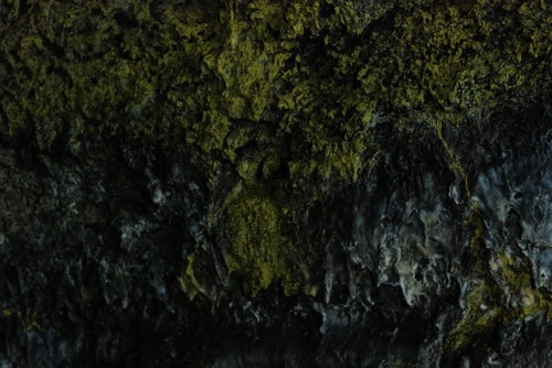 adventurous-watermelon:Lava Beds National Monument. The greatest concentration of lava tube caves in