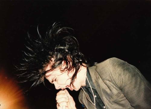 theunderestimator: Nick Cave in a demented performance with The Birthday Party in London, July 1982 