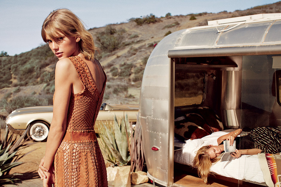nevergo-out-of-style:  On the Road with Best Friends Taylor Swift and Karlie Kloss