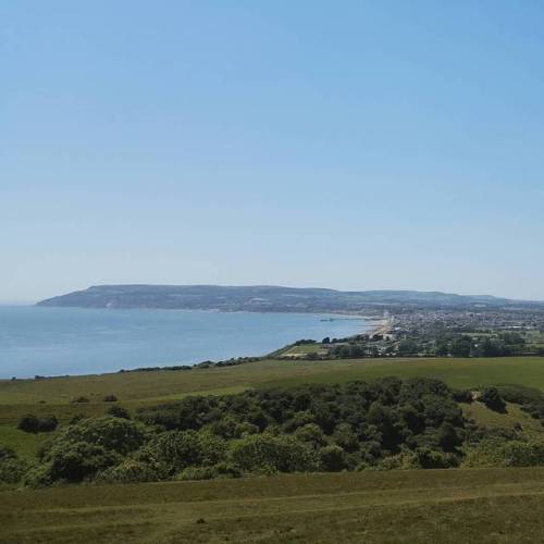 Beautiful day for sightseeing  #iow #isleofwight #iowshots #sandown #coast #sea #summer #travelgram 