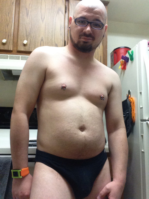 cubvader:Tummy Tuesday!!! I’m off again it’s basically moar Halo MCC in my undies, showe