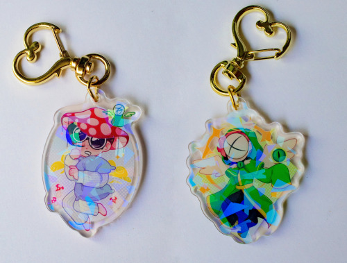 softcocoa:Guess who opened their Etsy shop again? that’s right me! and with new items! :DCheck