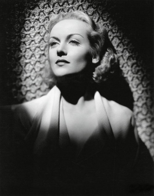 mylovelydeadfriends:Carole Lombard, photographed by Eugene Robert Richee, ca. 1935