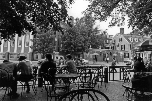 ivy-league-style:Au Bon Pain cafe in Harvard Square 1993