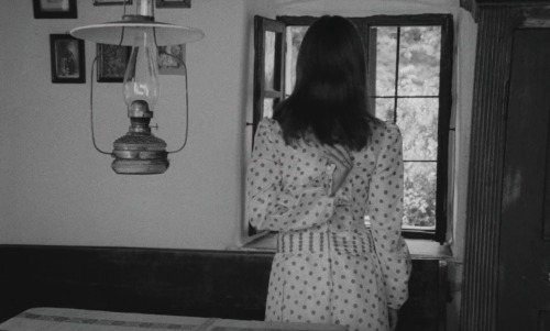 ozu-teapot: Don’t Cry, Pretty Girls! | Márta Mészáros | 1970Jaroslava Schallerová