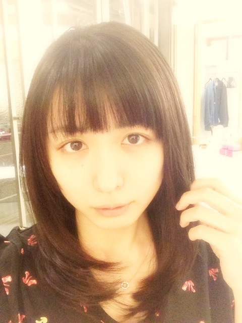 美容院行って来た〜！やっと行けた！ガッツリ切ってきた。前髪もね(•⚗ั౪⚗ั•)誰やねん感ハンパないってか？(笑)前髪は去&hellip; on Twitpic