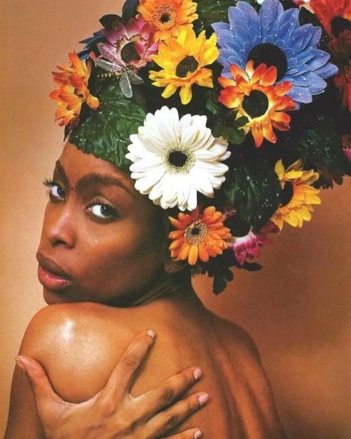 theemaiajae: Erykah Badu