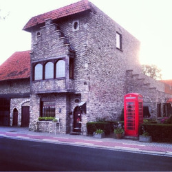 uglybelgianhouses:  The architect was in