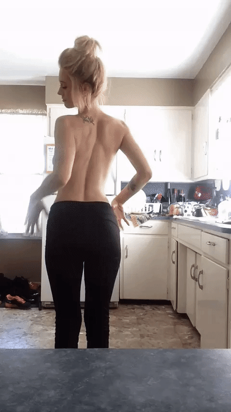 cutiesinyogapants:  Cuties in Yoga Pants 