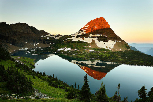 Sunrise at Hidden Lake by Oilfighter on Flickr. Follow In search of beauty and please don’t copy…. r