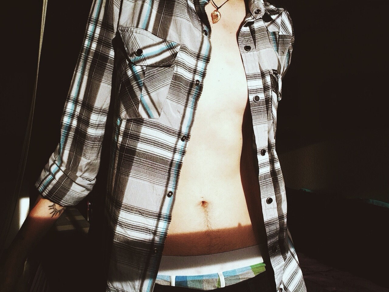 transexy:  seattlebreather:  Constant state of undress.  Hottie.