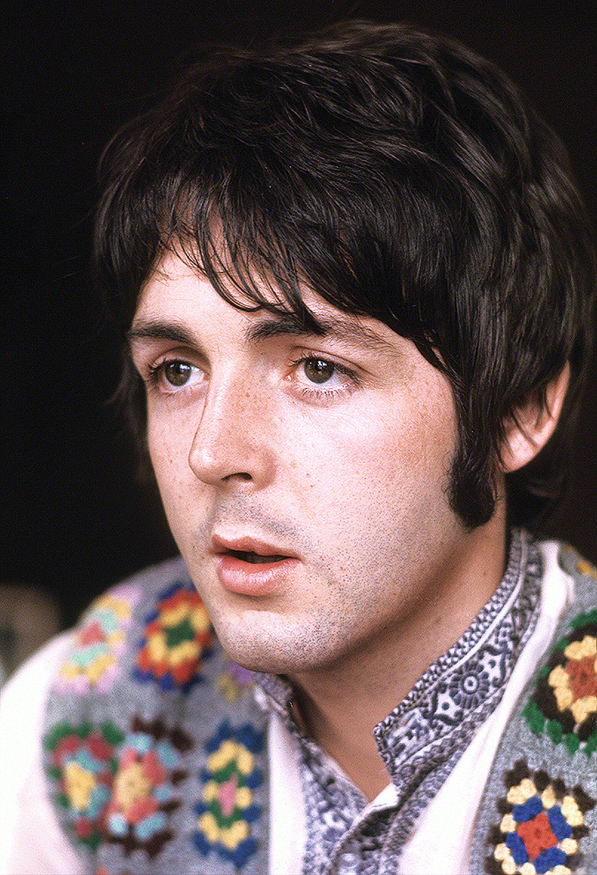 Golden Slumbers Fill Your Eyes. — Paul McCartney by Henry Grossman, 1967