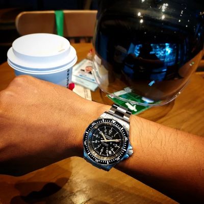 Instagram Repost
denimguitarsbootswatchesatbp  The difference between greed and ambition is a greedy person desires things he isn’t prepared to work for -HA [ #marathonwatch #monsoonalgear #divewatch #watch #toolwatch ]