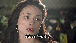 poisonandacure:  ALLISON: Yeah, you’re right…he’s terrible at keeping secrets! *laughs*STILES: Trust me, Allison, if your boyfriend had suddenly gone wolf-y, I’m pretty sure you would have noticed. Like, definitely. Scott may be weird as hell,