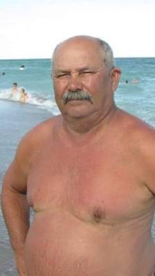 bigpapasote:  Very handsome!