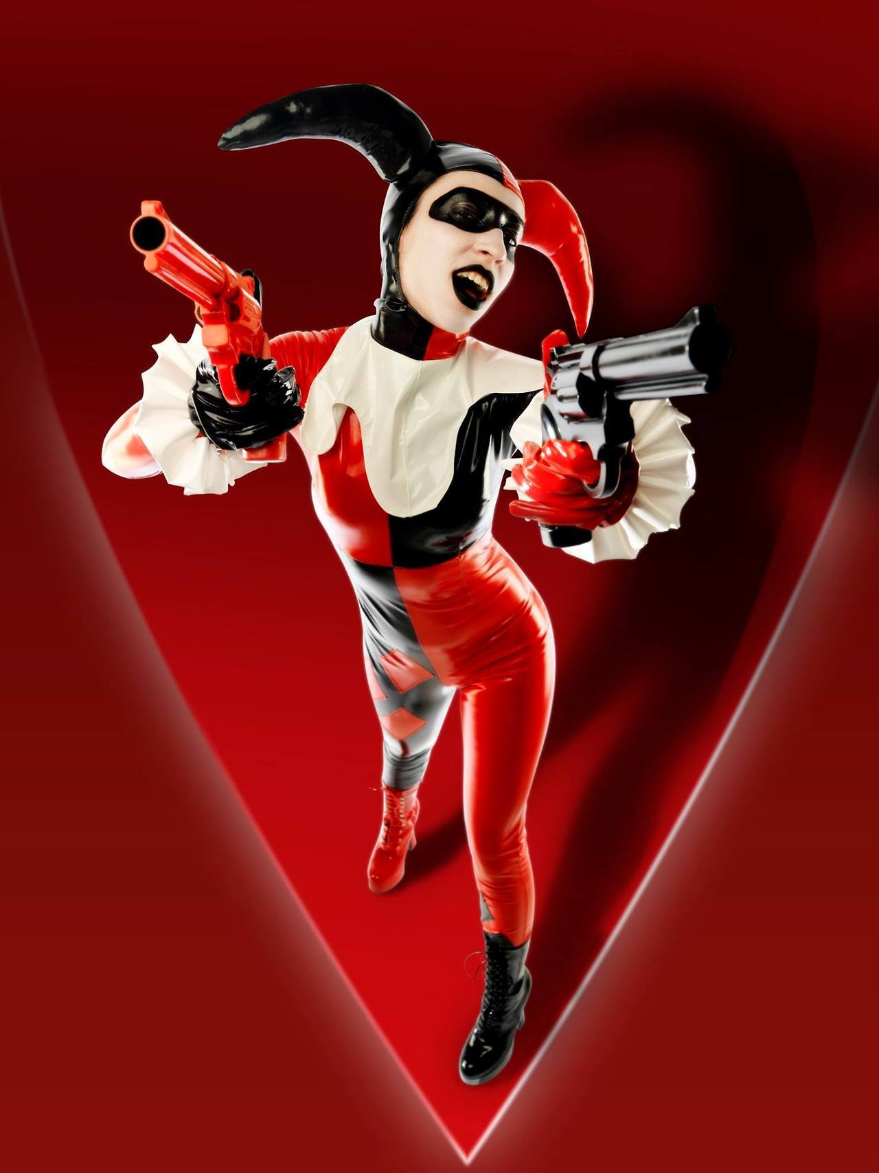 vividvivka:  Vivka’s portrayed Harley Quinn’s various iterations frequently,