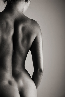 charleysnows:  unf back dimples 