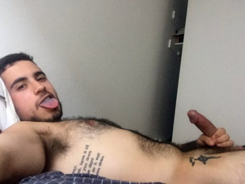 blue-collar-dudes: Fap to hot jocks with big cocks: bit.ly/2lx3LR3
