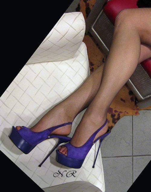 Great purple slingback heels in fishnets!