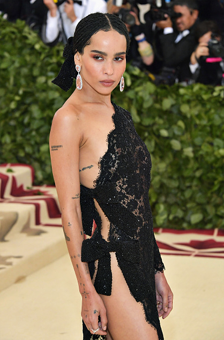bob-belcher:  Zoe Kravitz attends the Heavenly Bodies: Fashion &amp; The Catholic