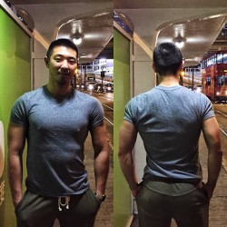 chinesemale:  front vs back  #instagood #instamood #instadaily #iphonesia #igers #instagramhub #igdaily #bestoftheday #picoftheday #iphoneonly #picstitch #jj #tbt #swag #follow #me #shoutout #love #healthy #fit #fitness #muscle #bodybuilding #gym #workout