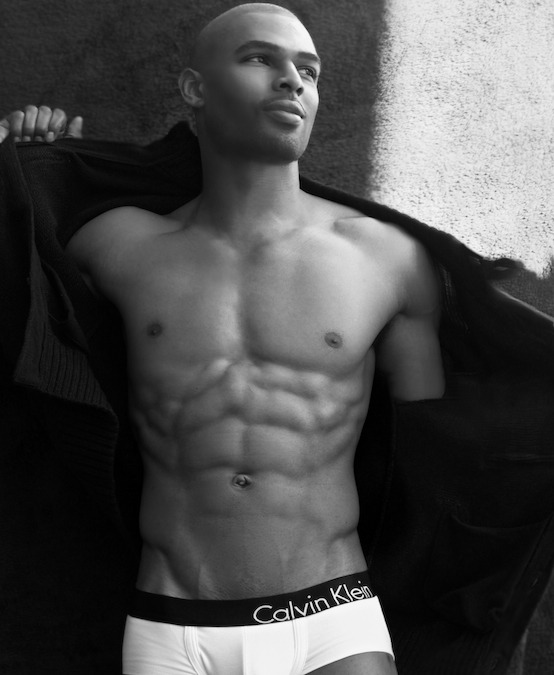homografias:  Chris McClain  |  Foto 119  |  Instagram: Foto 119 Homografías | Facebook | Twitter 