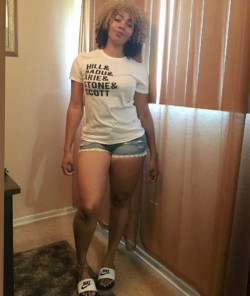 princejazziedad:DeliciouslySexy. Curvy. BootiDelicious MamiMs Beth_God 💜❤️💙