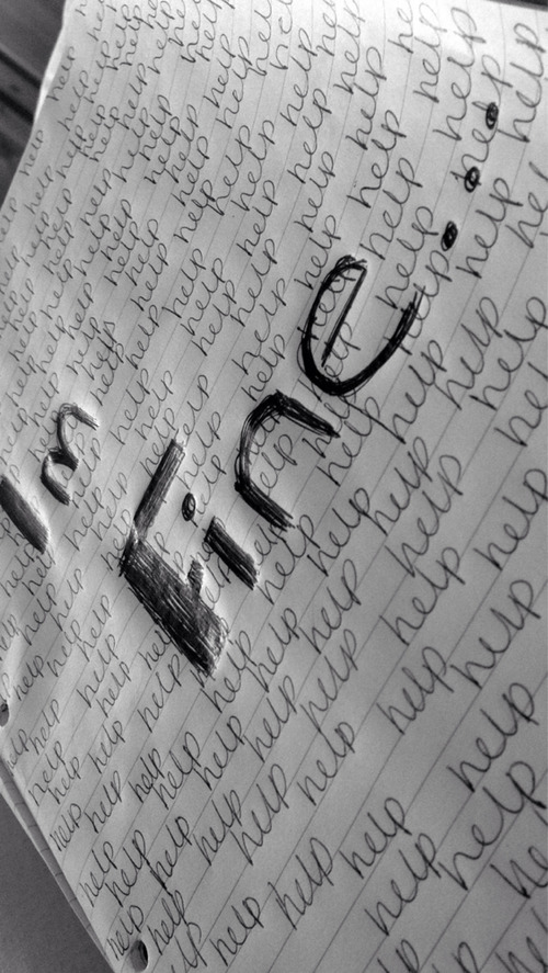 hlnnothing:  Im fine… sur We Heart It. 
