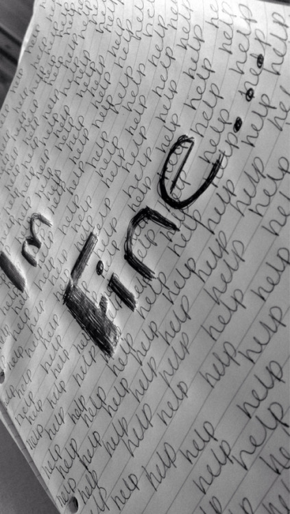 hlnnothing:  Im fine… sur We Heart It. 