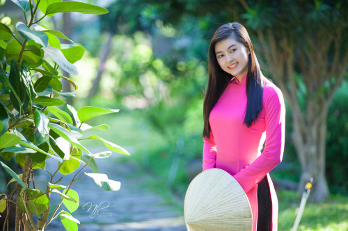  Vietnamese long dress (Ao dai) bởi Beauty Collection Qua Flickr: Photo backup https://flic.kr/s/aHs