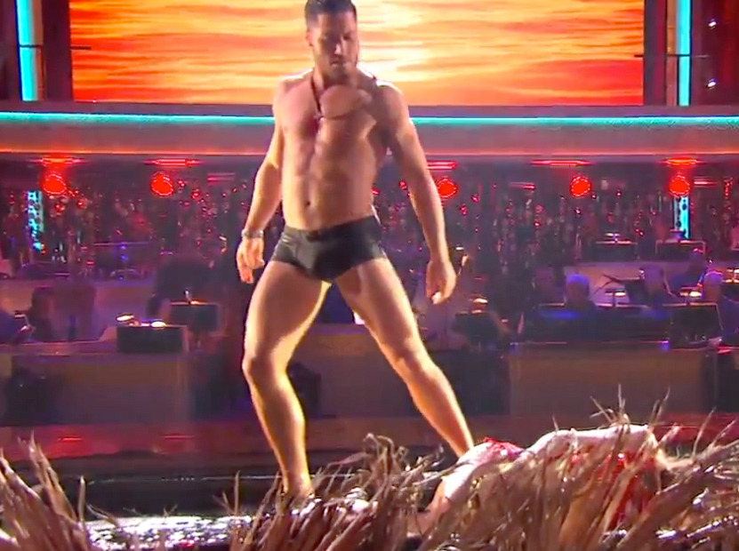 celebundiedrawer:  Val Chmerkovskiy in his black briefs on Dancing With The Stars
