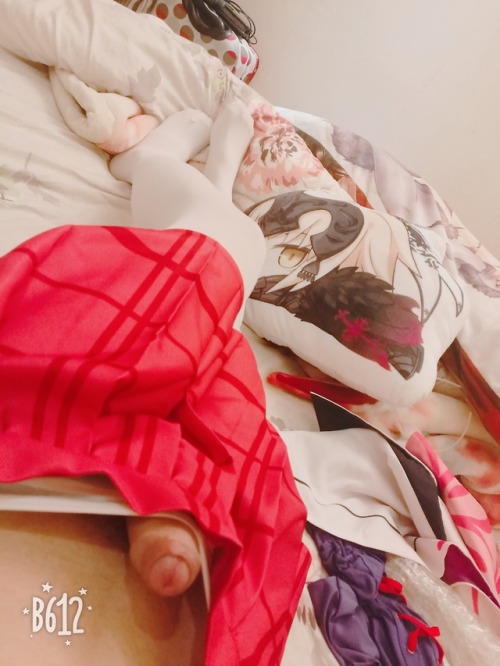 youyouqaq: ( •̥́ ˍ •̀ू )包皮翻起来好痛哦，又不想去做手术