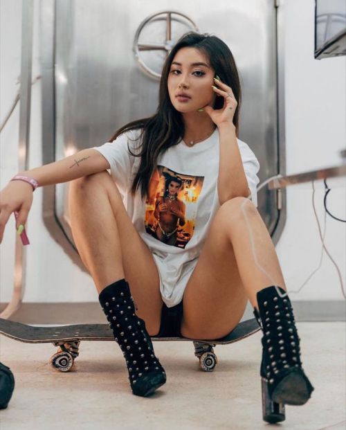 world-of-asian-beauties:  ✨ @thejessicaxsun  ✨ Drip so cold they put me in a freeZer 🤒 (at Shanghai, China)https://www.instagram.com/p/BzMo92LAsW7/?igshid=1aey17uwr3a97