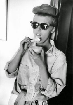 speakspeak:Timeless Cool: Jean Seberg during filming of “Bonjour Tristesse” in France, 1957.