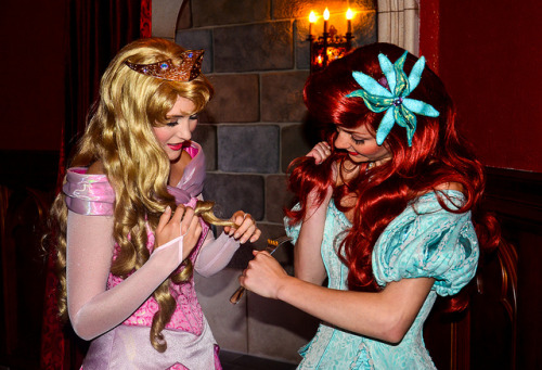 disneyprincessdreams:belleieve:disneyruleseverythingaroundme:Aurora and Ariel on Flickr.asldfjakls;d