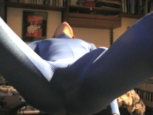 vincentlycra:  Boner in blue 