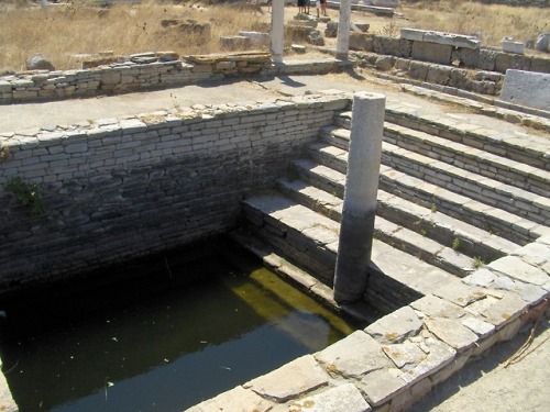 classicalmonuments:Minoan FountainDelos, Greece6th century BCEThe Minoan Fountain was a monumental p