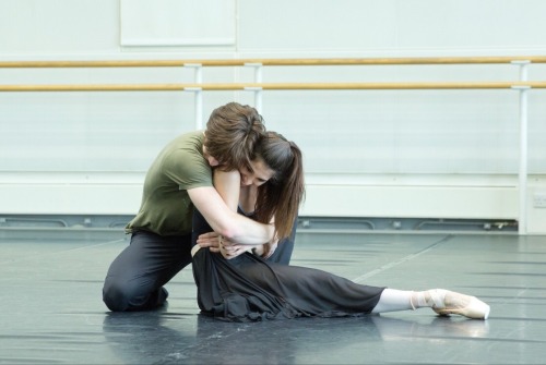 theroyalballetandi:Yasmine Naghdi and David Donnelly in rehearsal for the Invitation at the Royal Op