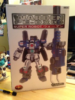 Awwwww yisssssss!!!!! I finally bought the third party Fort Max! My Tailgate is impressed :D