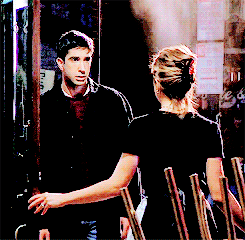 carriefishers-archive:get to know me meme: [1/5] kisses » ross & rachel, friends↳ And you know w