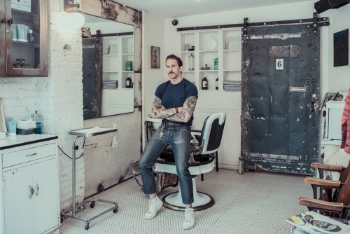 PHOTO - “Cuts” by Franck Bohbot - Barbers & barbershops, New York City, november 201