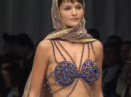 fuckrashida: Helena Christensen at Complice by Dolce and Gabbana Fall/Winter 1994